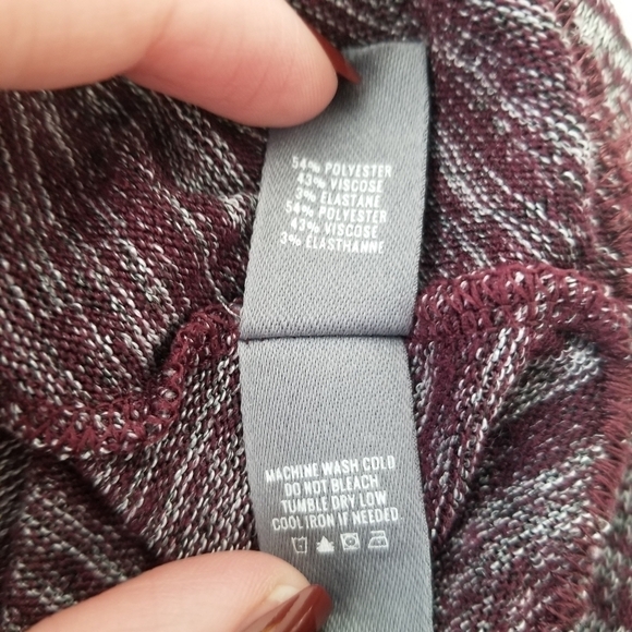 Aerie V Neck Long Sleeve Marled Maroon Flowy Top Size M - Picture 8 of 10